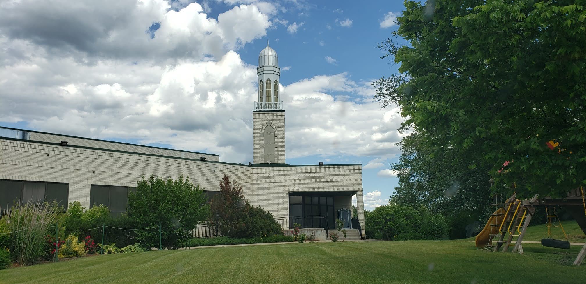 Ahmadiyya Muslim Community Jacksonville grounds in Jacksonville, FL