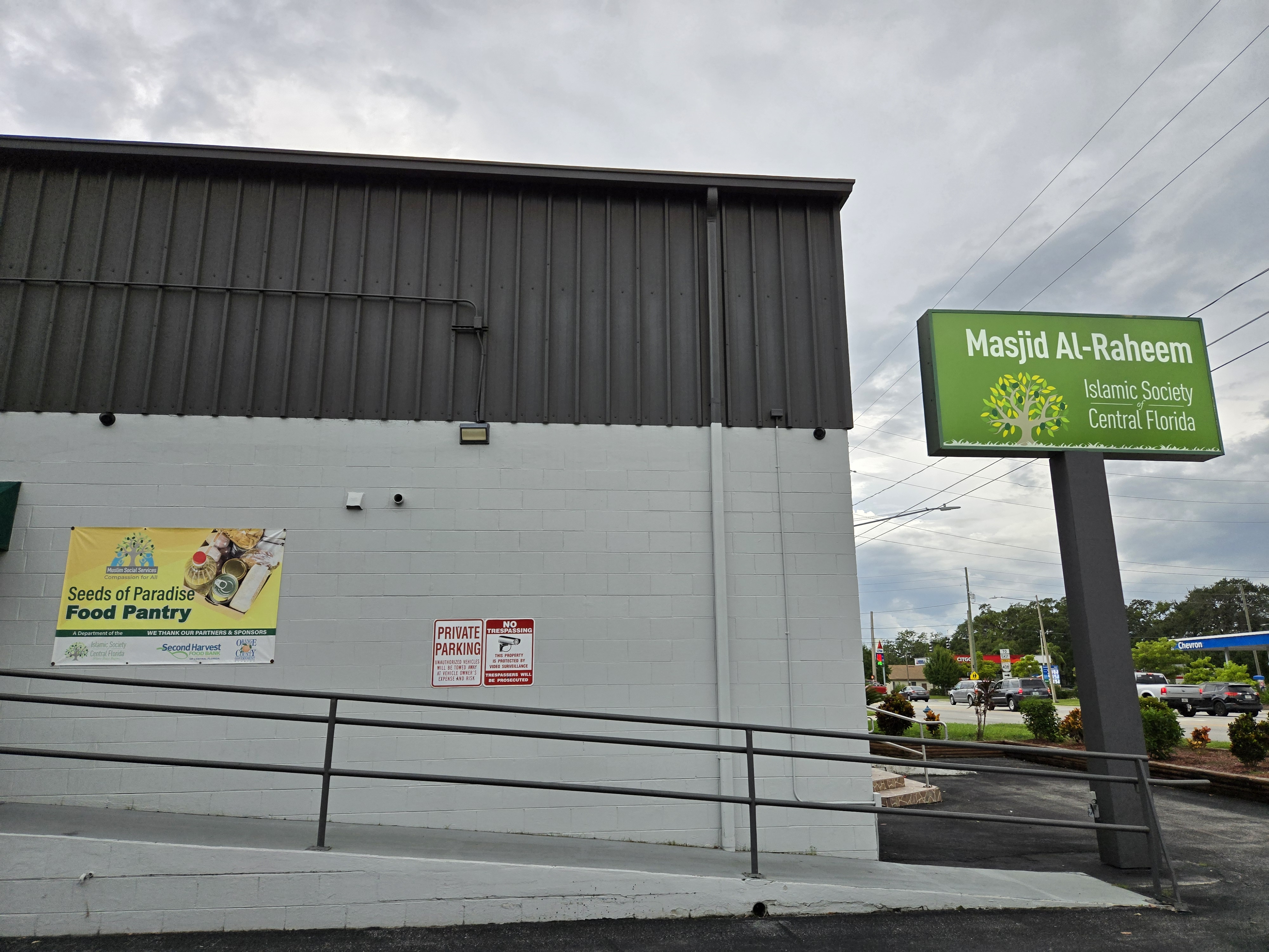Masjid Al-Raheem exterior sign and building on Old Winter Garden Road in Orlando, Florida