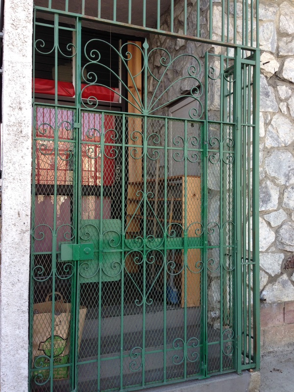 Bayview Islamic Unity Center entrance in San Francisco, CA