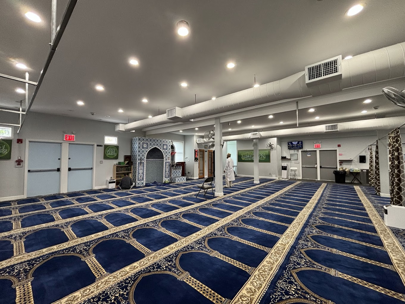 Prayer hall at Faizan-E-Aisha Masjid in Hicksville