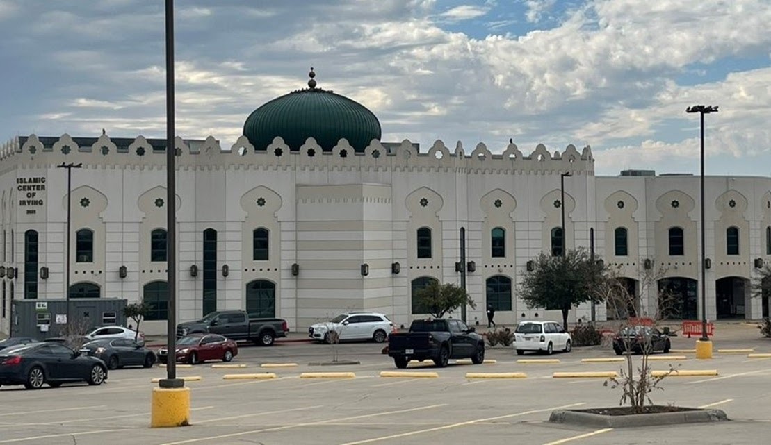 Islamic Center of Irving exterior and green dome on Esters Road