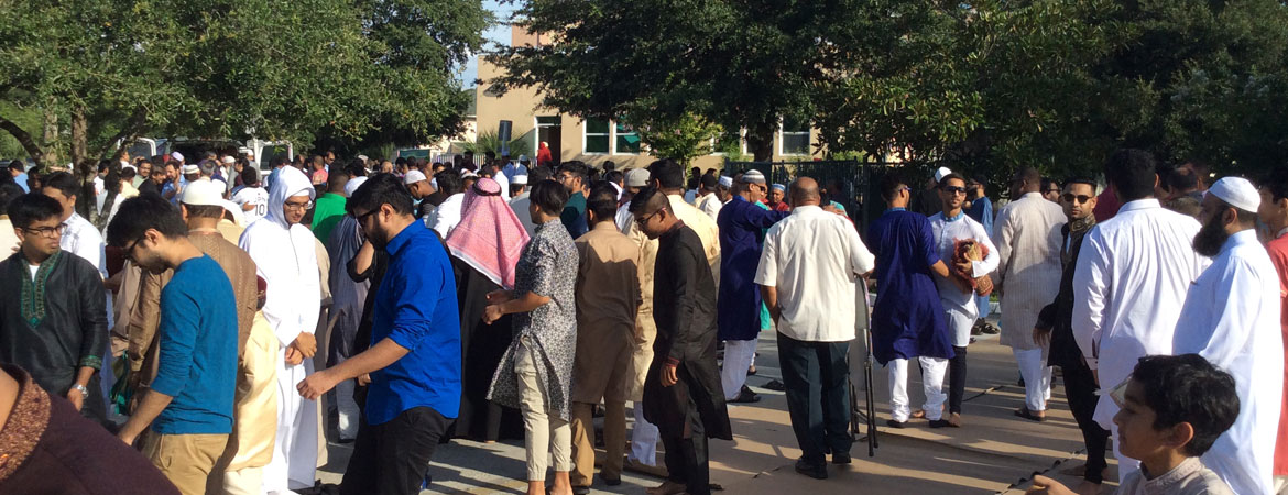 Masjid Taqwa congregants gathered in the courtyard area