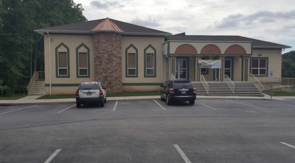Islamic Society of Greater Valley Forge exterior and parking area in Devon