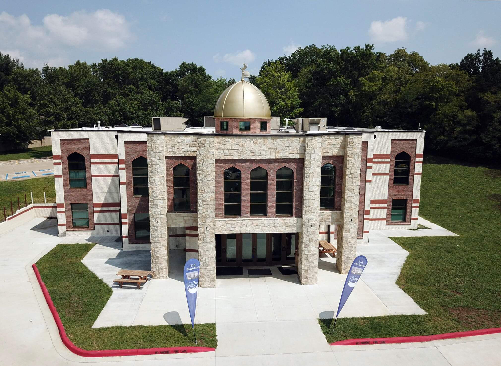 Islamic Society of Greater Kansas City masjid exterior with dome in Kansas City, Missouri