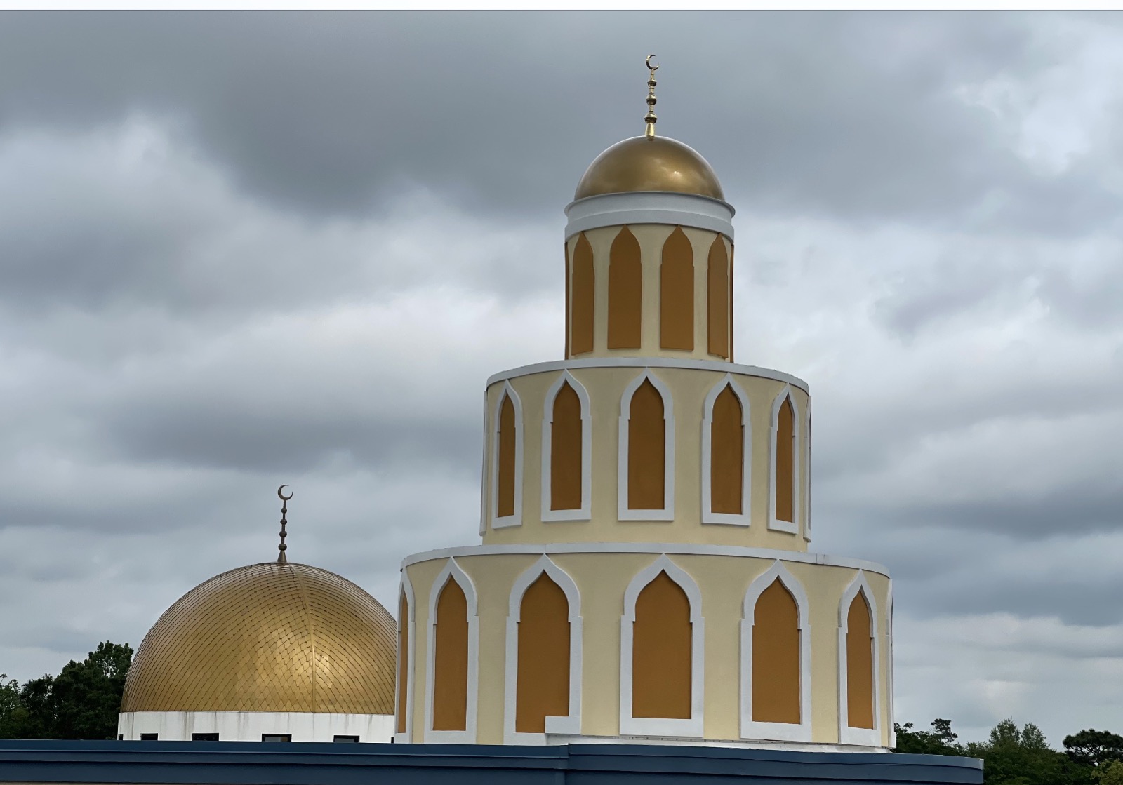 Masjid Al-Malik dome and tower exterior in Orlando, Florida