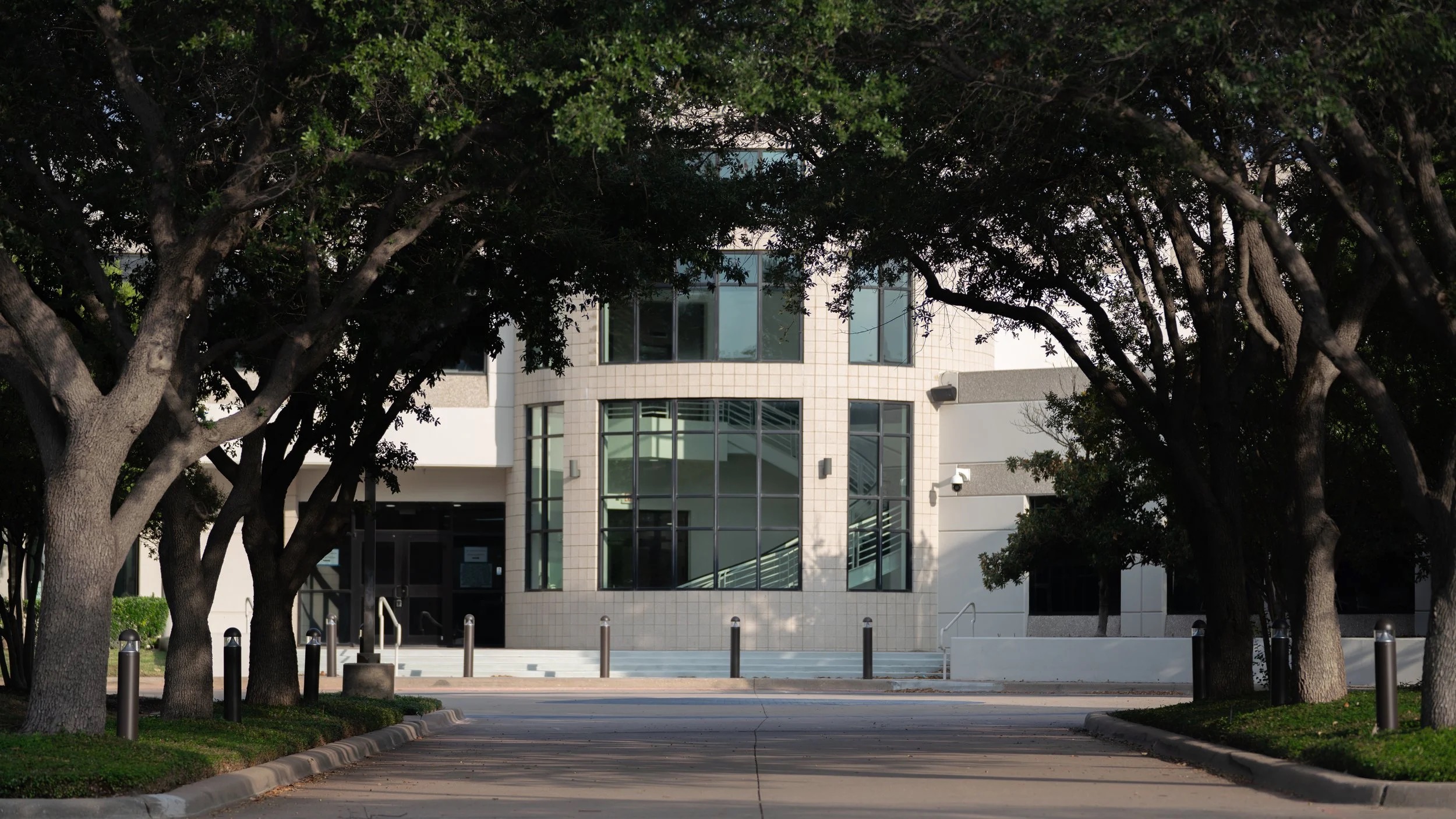 Exterior of Qalam Institute and Masjid Qalam in Carrollton