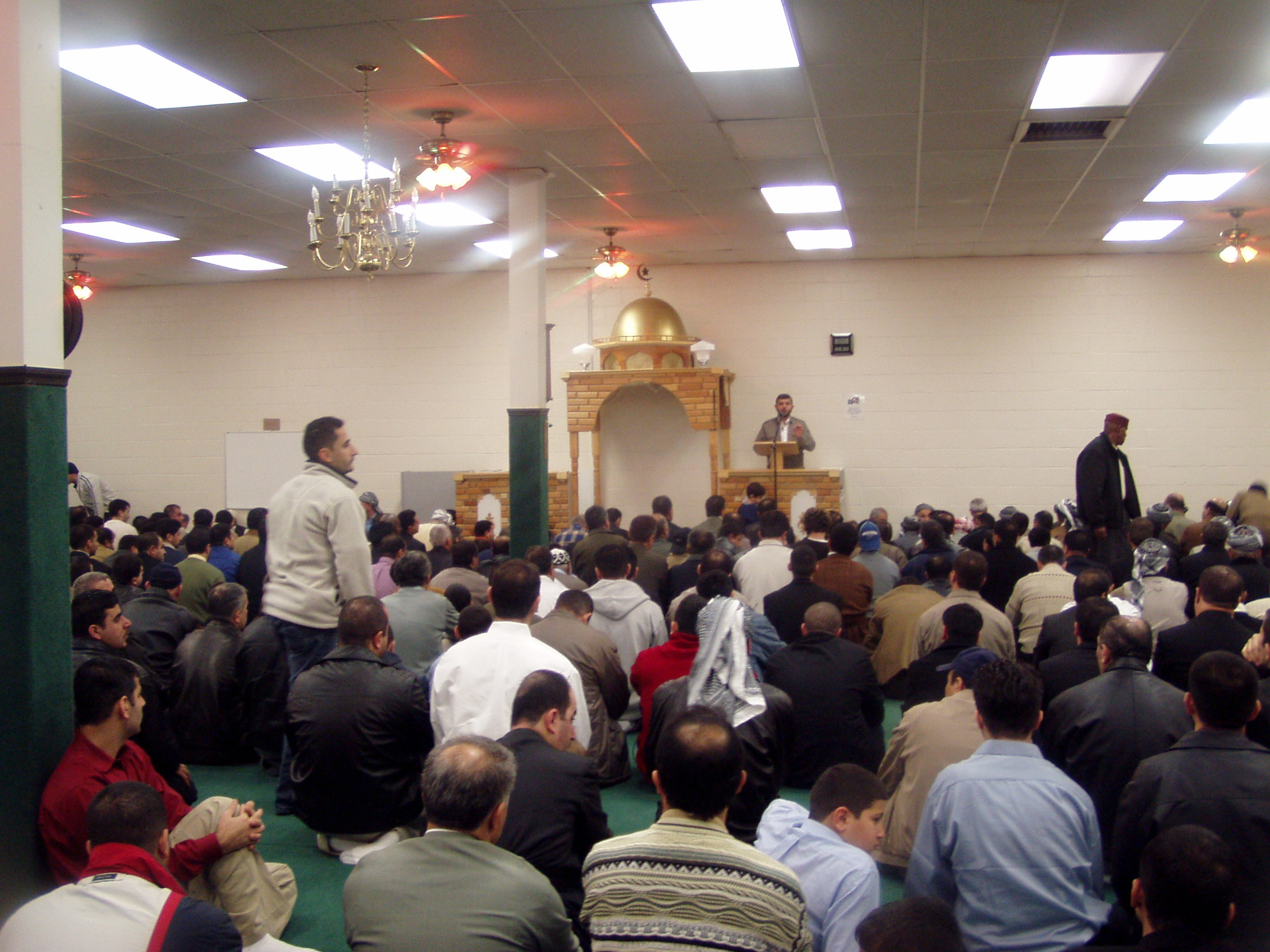 Congregation inside Salahadeen Center of Nashville prayer hall