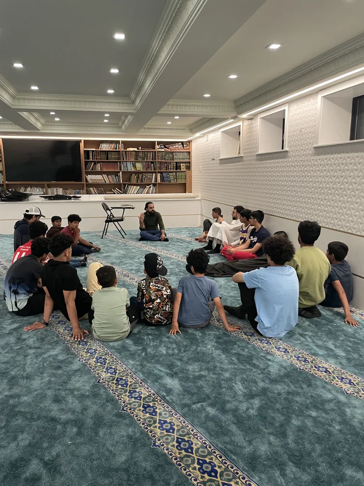 MAS Sheepshead Bay youth halaqa in the Brooklyn prayer space