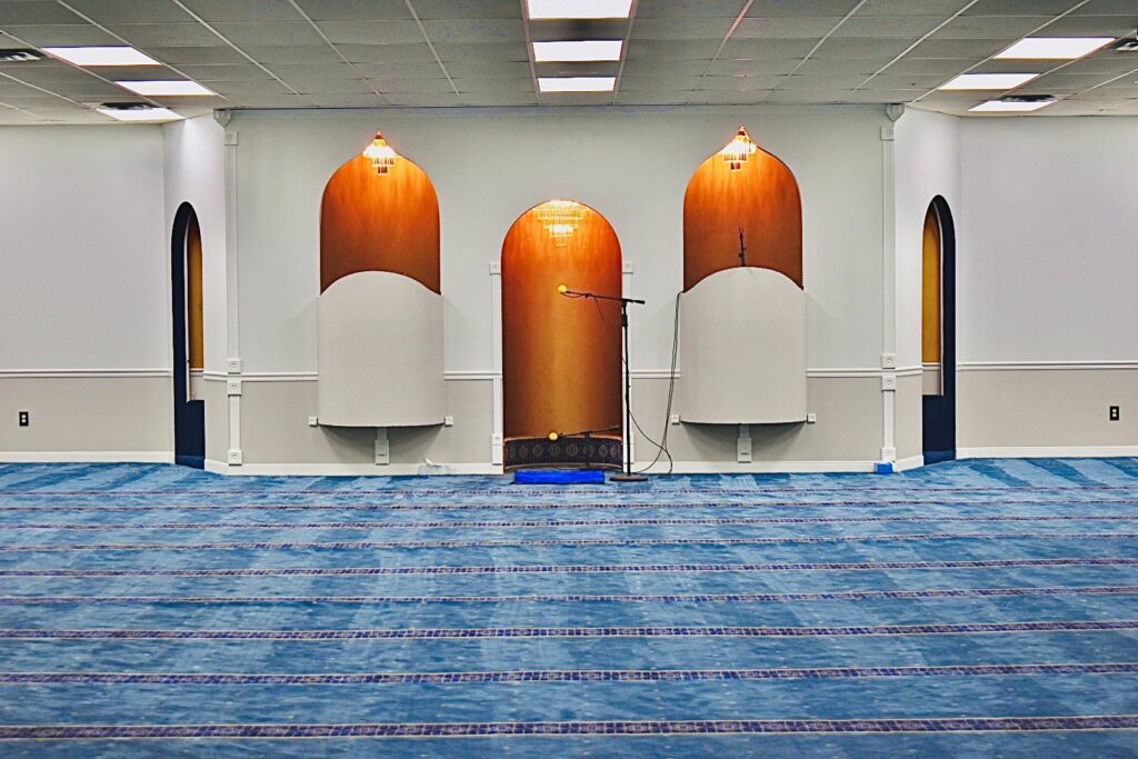 Masjid Uqbah ibn Naafi prayer hall and mihrab in Cleveland